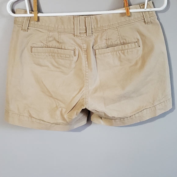 Old Navy Low Rise Shorts Size 2 - Picture 2 of 2